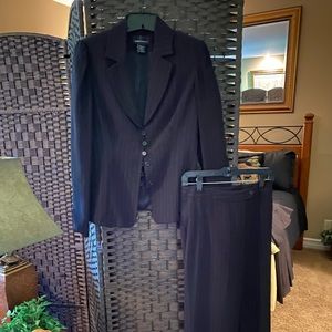 Pinstriped Black and mauve Jacket and Slacks 4